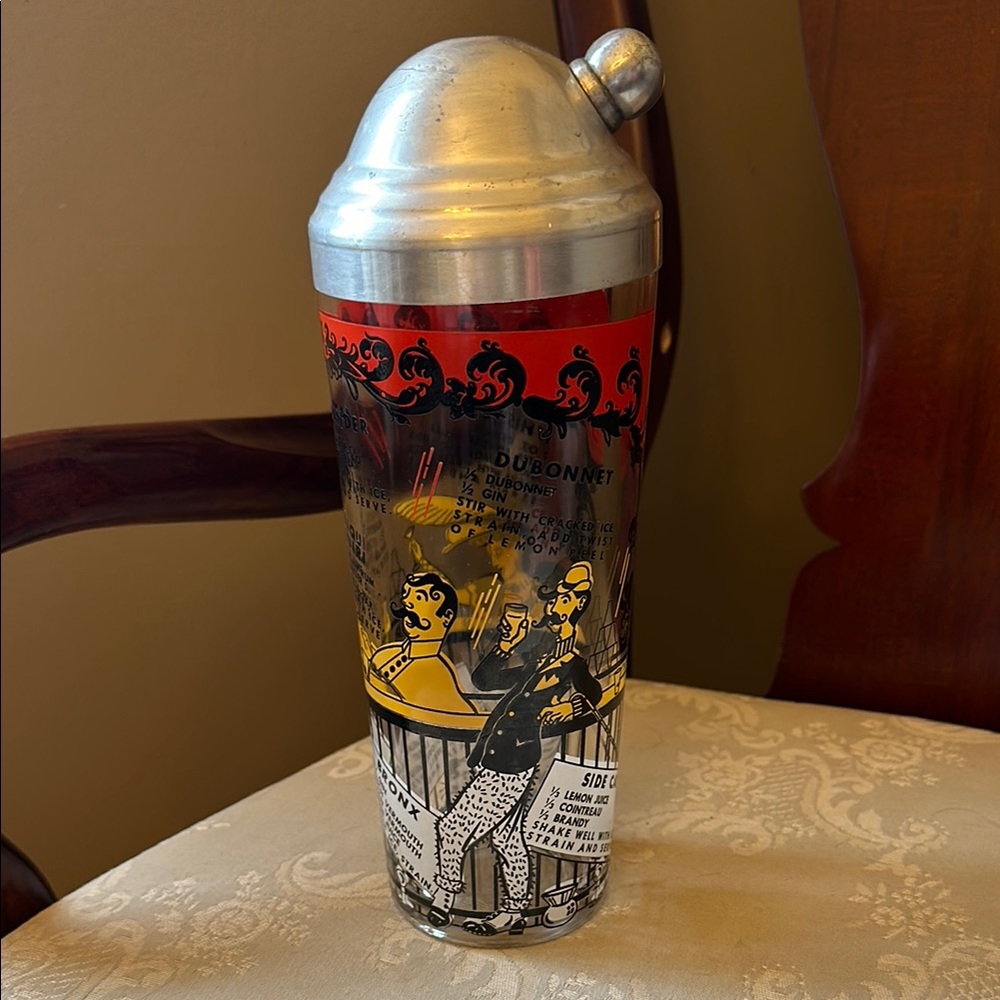 Vintage Hazel Atlas Ragtime cocktail shaker, MCM, crisp graphics, small rim chip